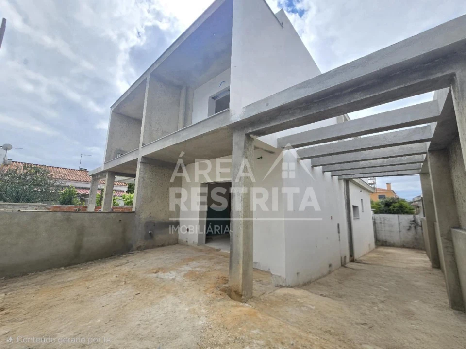 Moradia T3 para Venda em Fernao Ferro Foto 4