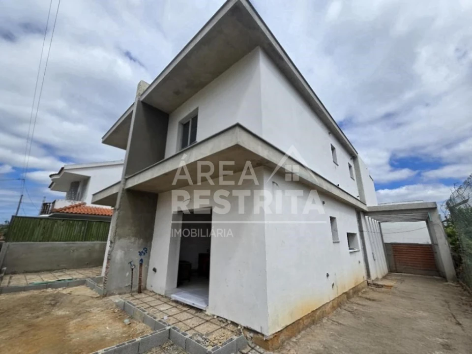 Moradia T3 para Venda em Fernao Ferro Foto 6