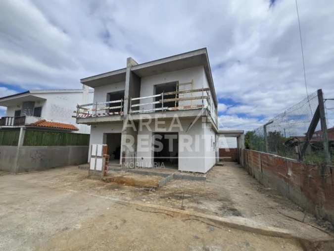 Moradia T3 para Venda em Fernao Ferro Foto 4