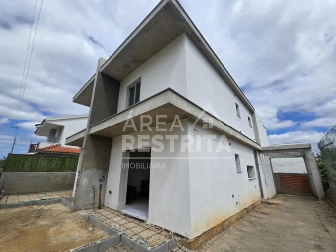 Moradia T3 para Venda em Fernao Ferro Foto 6