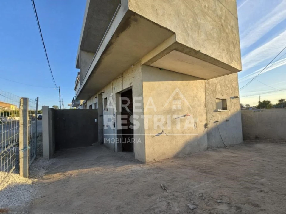 Moradia T4 para Venda em Fernao Ferro Foto 5