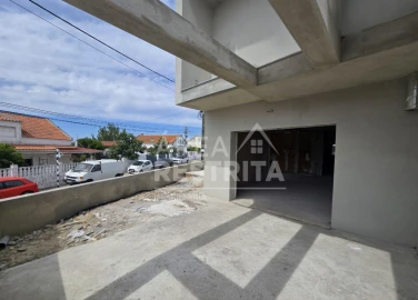 Moradia T4 para Venda em Fernao Ferro