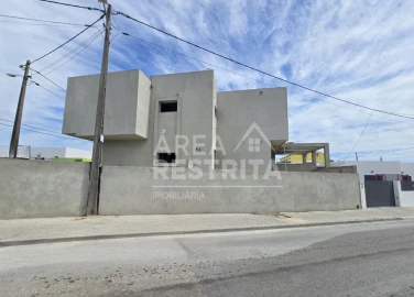 Moradia T4 para Venda em Fernao Ferro