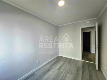 Apartamento T2 para Venda em Benfica