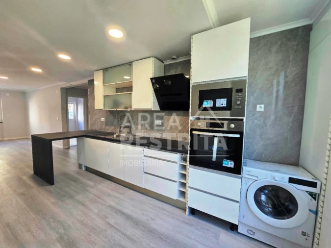 Apartamento T2 para Venda em Benfica