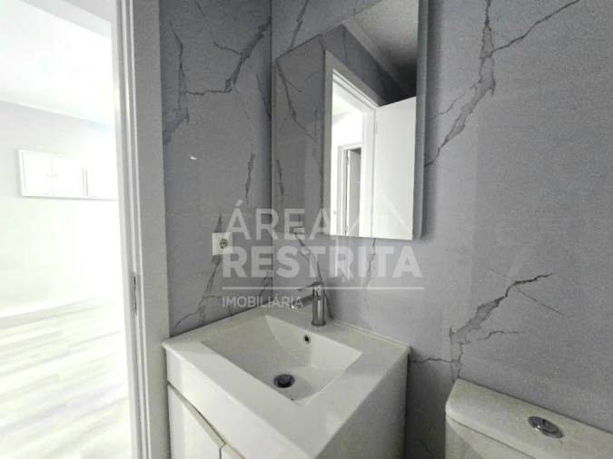 Apartamento T2 para Venda em Benfica Foto 12