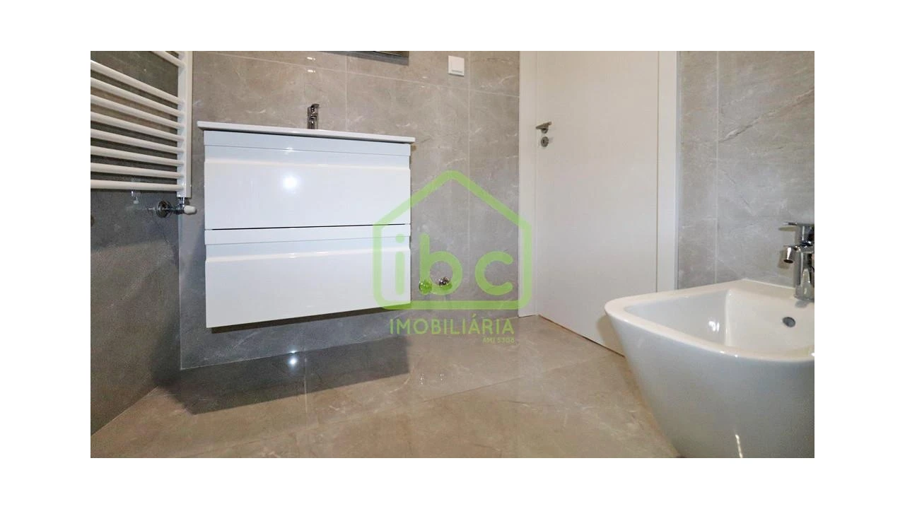 Apartamento T4 para Venda em Póvoa de Varzim, Beiriz e Argivai Foto 5