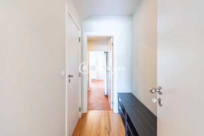 Moradia T6 para Arrendamento em Carcavelos e Parede