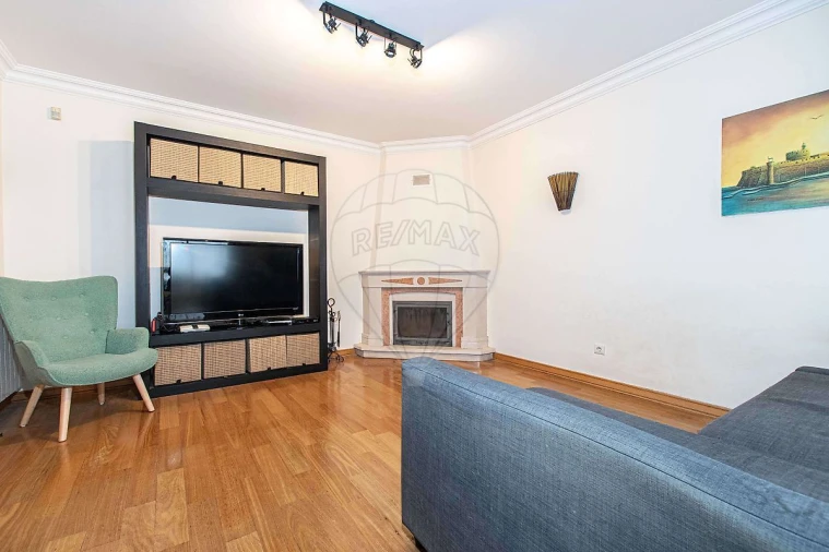 Apartamento T2 para Venda em São Domingos de Rana Foto 10