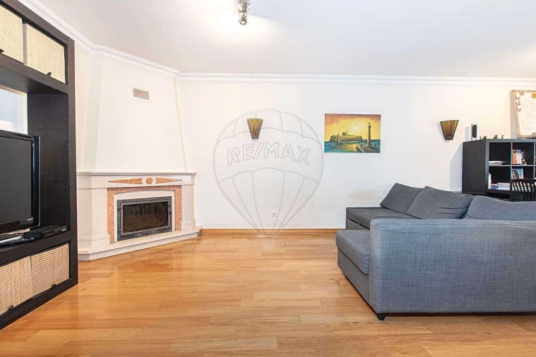 Apartamento T2 para Venda em São Domingos de Rana Foto 12