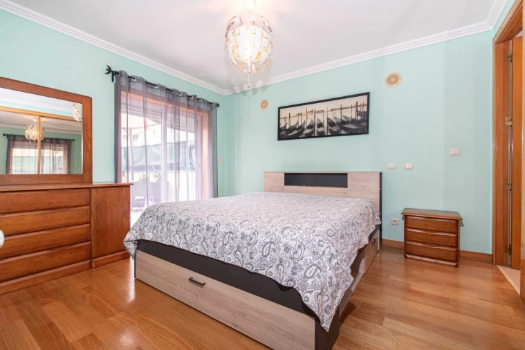 Apartamento T2 para Venda em São Domingos de Rana Foto 21