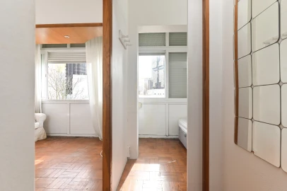 Apartamento T1 para Venda em Campolide