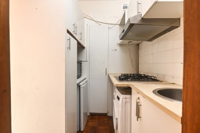 Apartamento T1 para Venda em Campolide