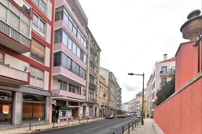 Apartamento T1 para Venda em Campolide
