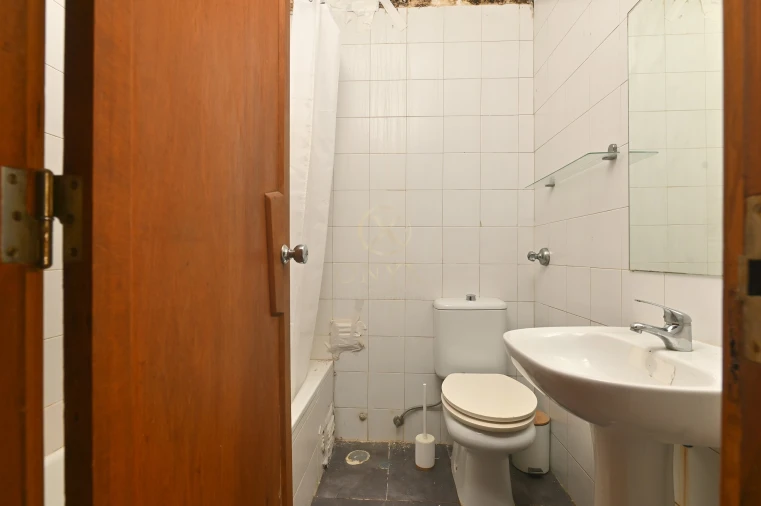 Apartamento T1 para Venda em Campolide Foto 12