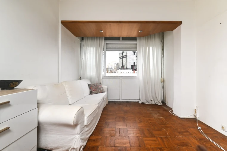 Apartamento T1 para Venda em Campolide Foto 3