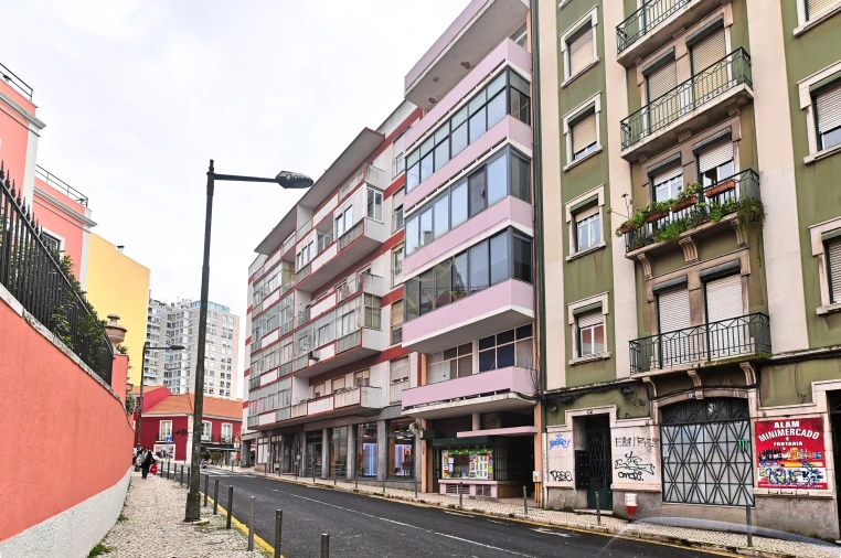 Apartamento T1 para Venda em Campolide Foto 13