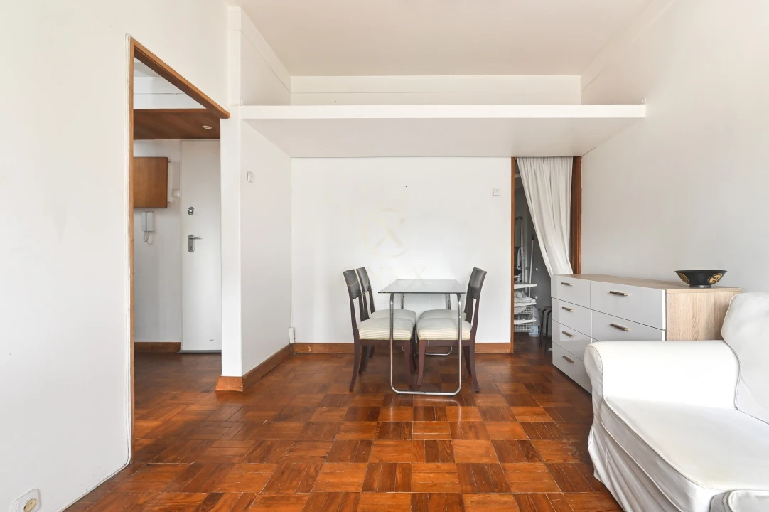 Apartamento T1 para Venda em Campolide Foto 5