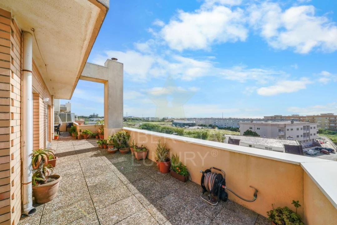 Apartamento T4 para Venda em Arcozelo Foto 21