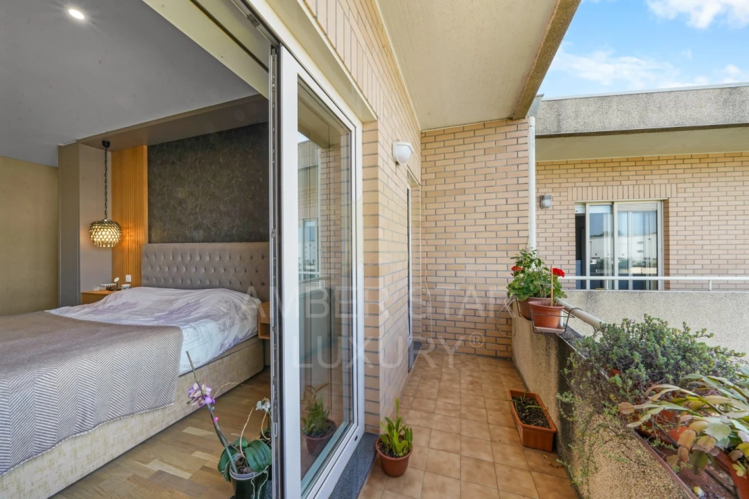 Apartamento T4 para Venda em Arcozelo Foto 29