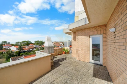 Apartamento T4 para Venda em Arcozelo