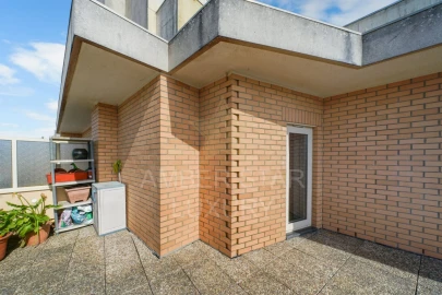 Apartamento T4 para Venda em Arcozelo