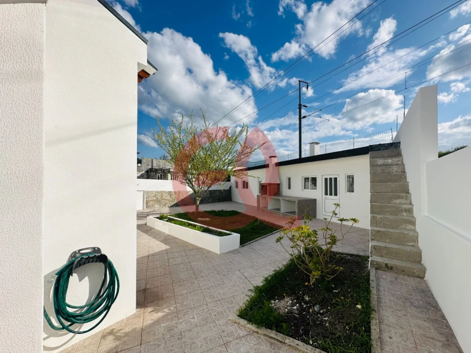 Moradia T2 para Venda em Darque Foto 4