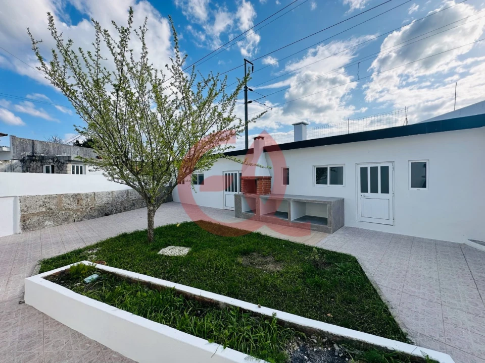 Moradia T2 para Venda em Darque Foto 2