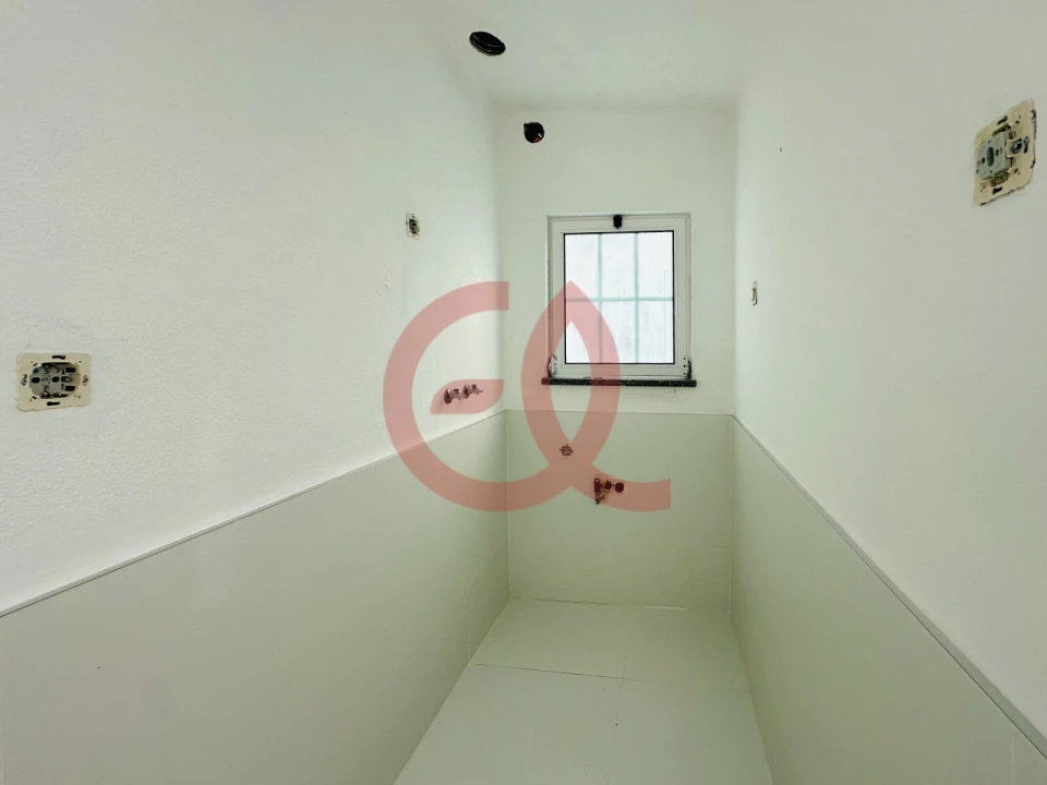 Moradia T2 para Venda em Darque Foto 12