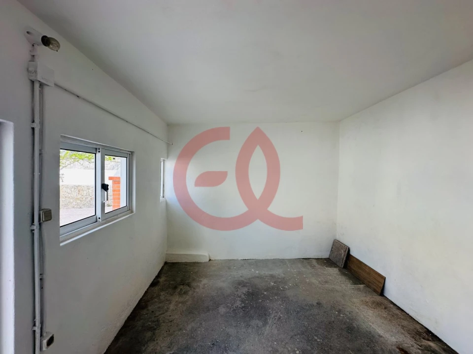 Moradia T2 para Venda em Darque Foto 31