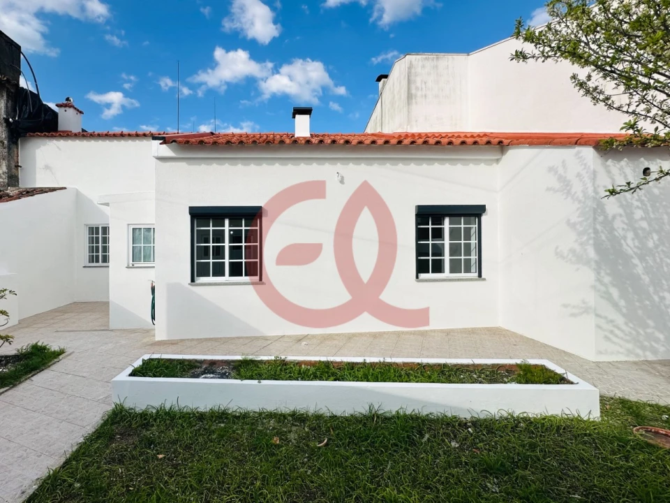 Moradia T2 para Venda em Darque Foto 5