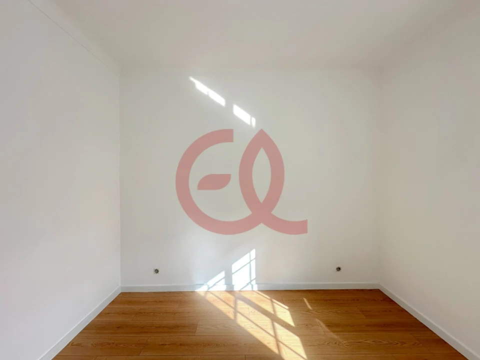 Moradia T2 para Venda em Darque Foto 15