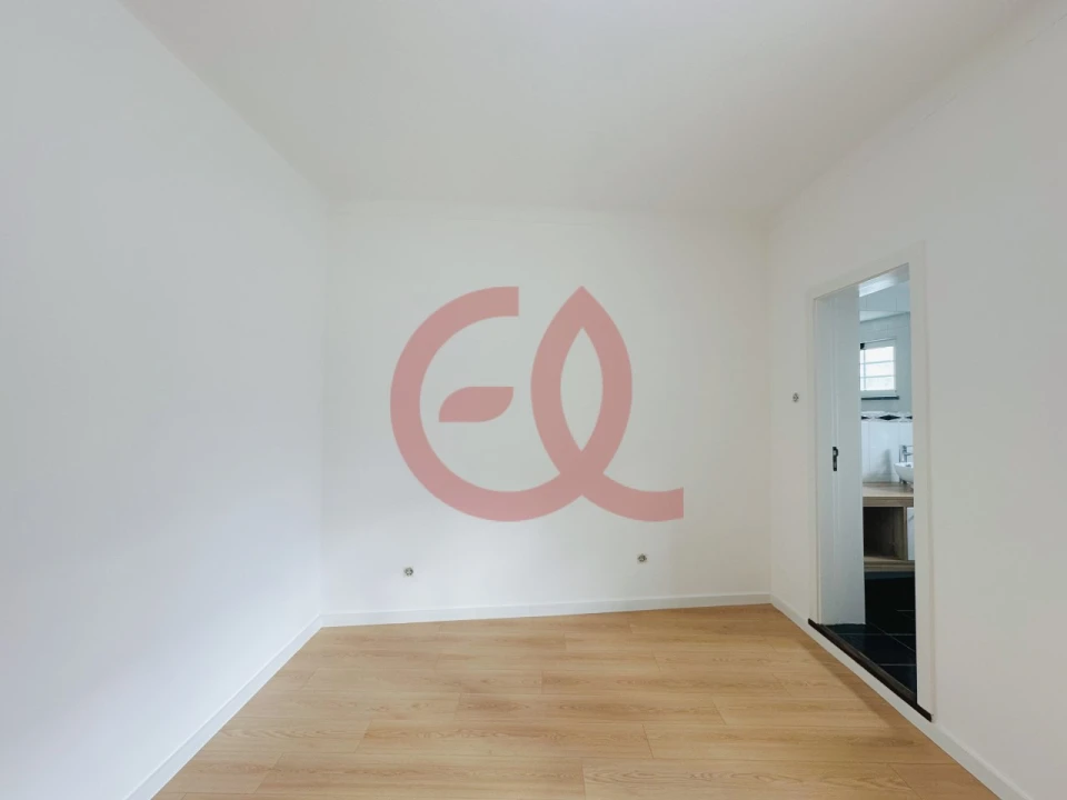 Moradia T2 para Venda em Darque Foto 22