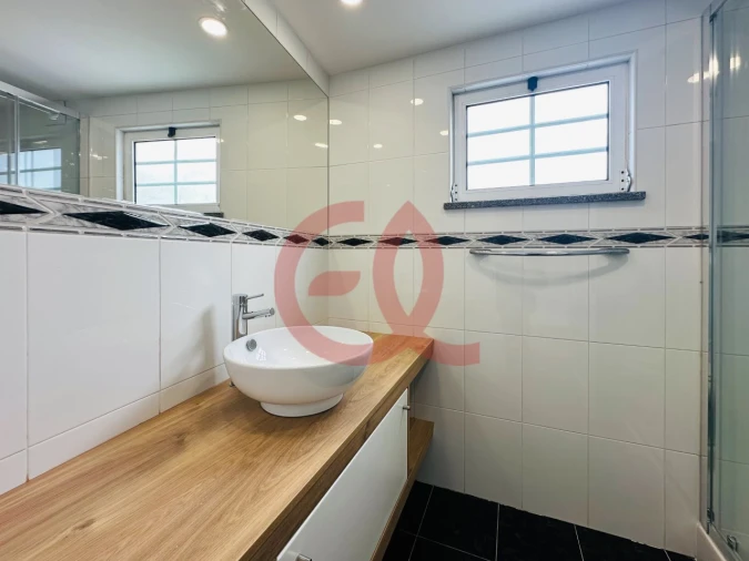 Moradia T2 para Venda em Darque Foto 20