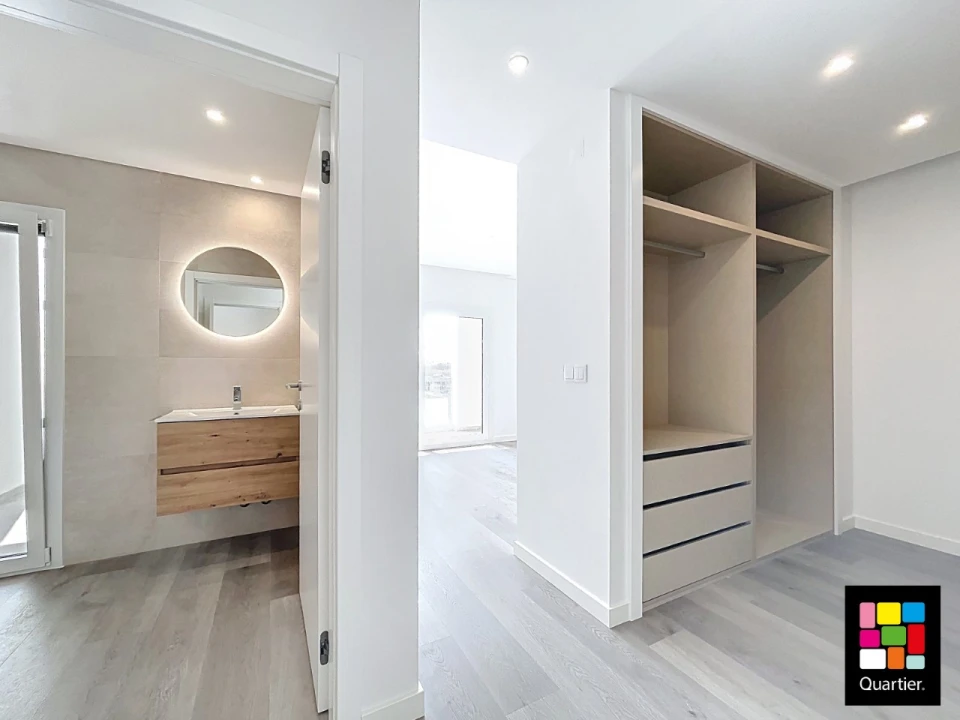 Moradia T4 para Venda em Charneca de Caparica e Sobreda Foto 17