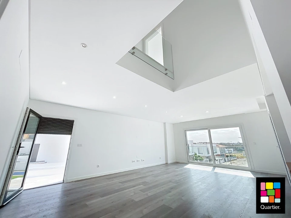 Moradia T4 para Venda em Charneca de Caparica e Sobreda Foto 20