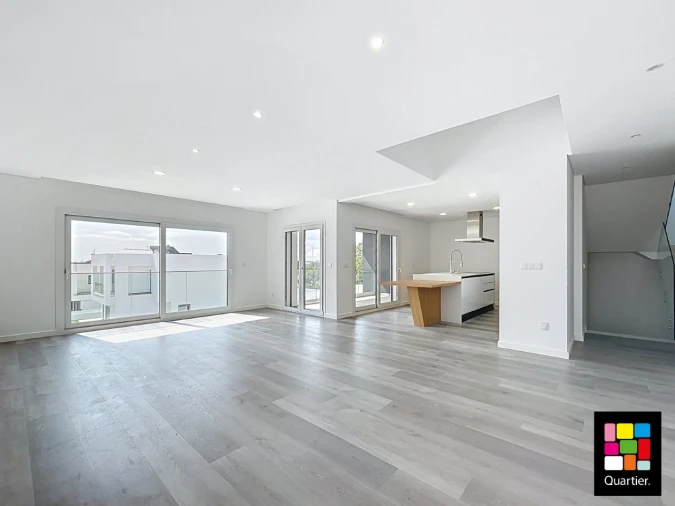 Moradia T4 para Venda em Charneca de Caparica e Sobreda Foto 11