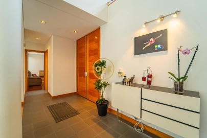 Moradia T5 para Venda em Rosto do Cão (São Roque)