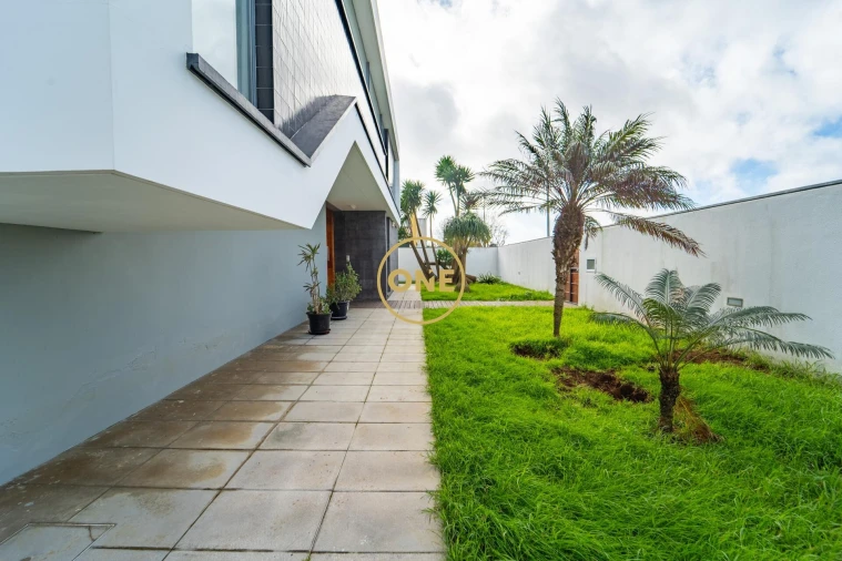 Moradia T5 para Venda em Rosto do Cão (São Roque) Foto 42