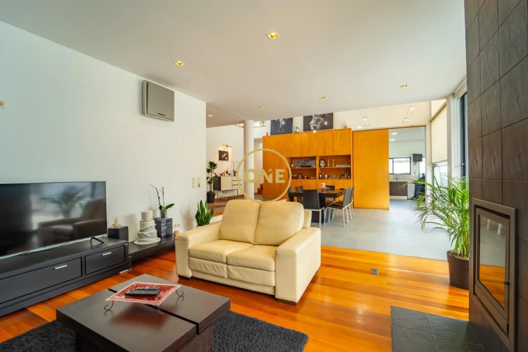 Moradia T5 para Venda em Rosto do Cão (São Roque) Foto 11