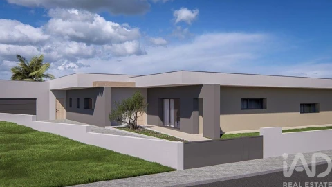 Moradia T4 para Venda em Guia, Ilha e Mata Mourisca