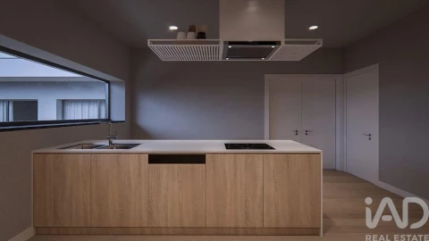 Moradia T4 para Venda em Guia, Ilha e Mata Mourisca