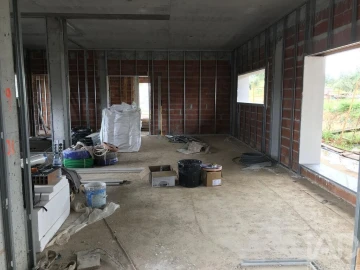 Moradia T4 para Venda em Guia, Ilha e Mata Mourisca