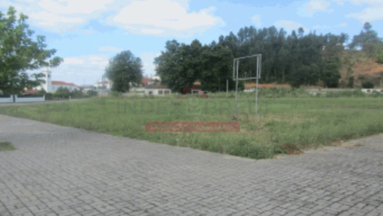 Terreno para Venda em Taveiro, Ameal e Arzila Foto 3