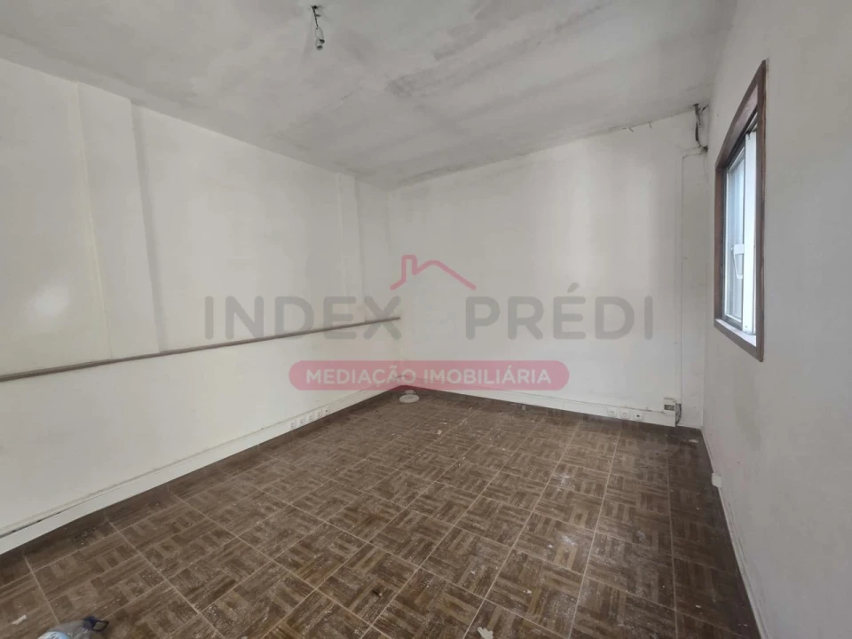 Moradia T4 para Venda em Vila Nova de Monsarros Foto 17