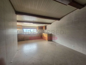 Moradia T4 para Venda em Vila Nova de Monsarros