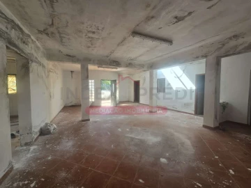 Moradia T4 para Venda em Vila Nova de Monsarros