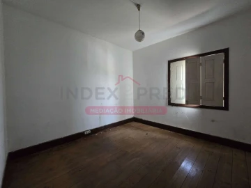 Moradia T4 para Venda em Vila Nova de Monsarros