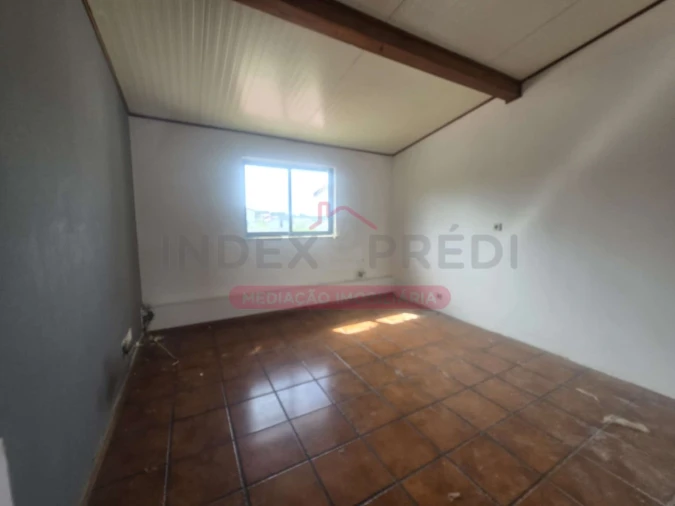 Moradia T4 para Venda em Vila Nova de Monsarros Foto 2