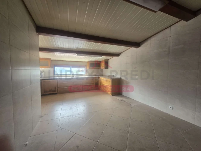 Moradia T4 para Venda em Vila Nova de Monsarros Foto 7